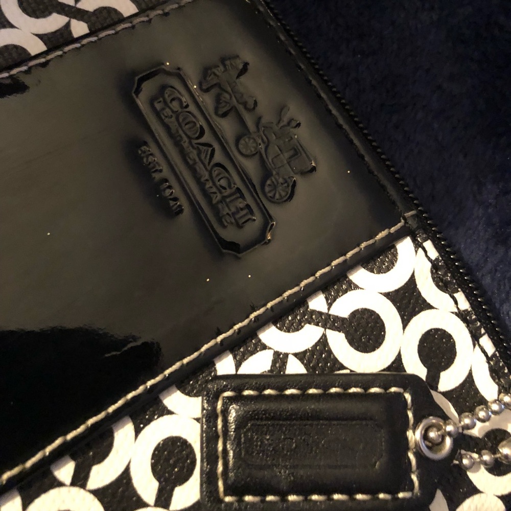 Wallet - Picture 2 of 6